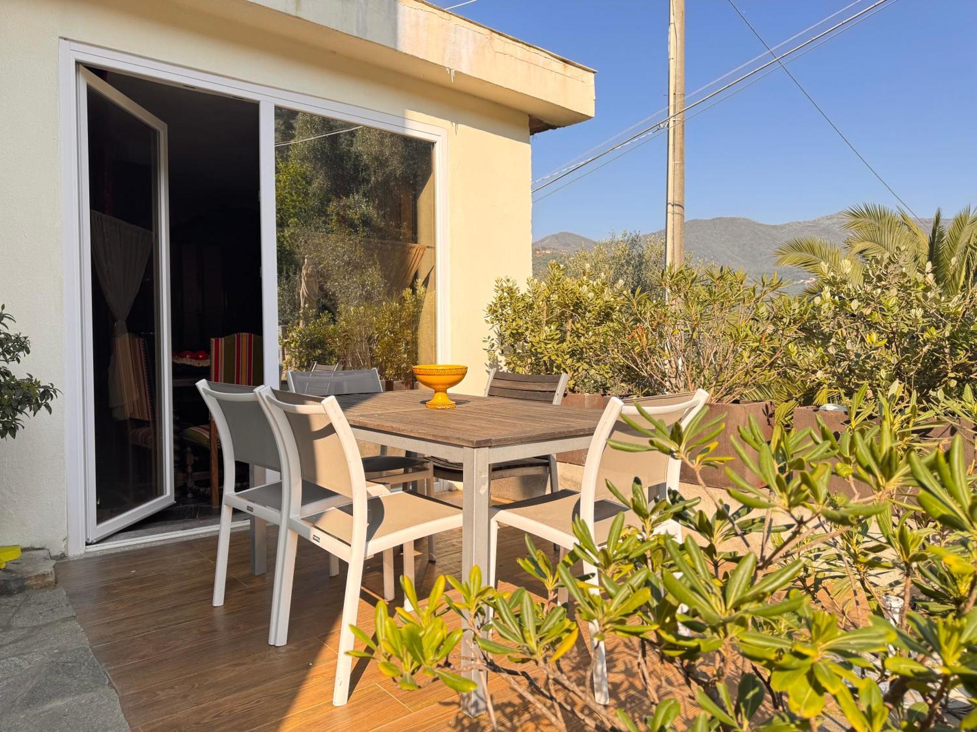 Casa Bisou Italia Wifi Et Parking Free Privato Villa Diano San Pietro Exterior photo